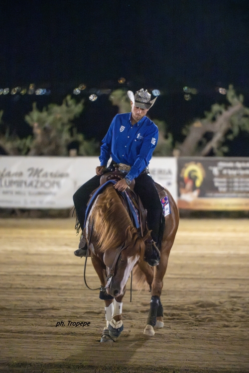 2 show CRHA 2025 - DE IULIO VITTORIO &amp; SHINE CHIC SAILOR score 74